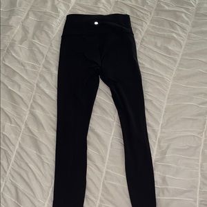 Lulu lemon wonder under black leggings !